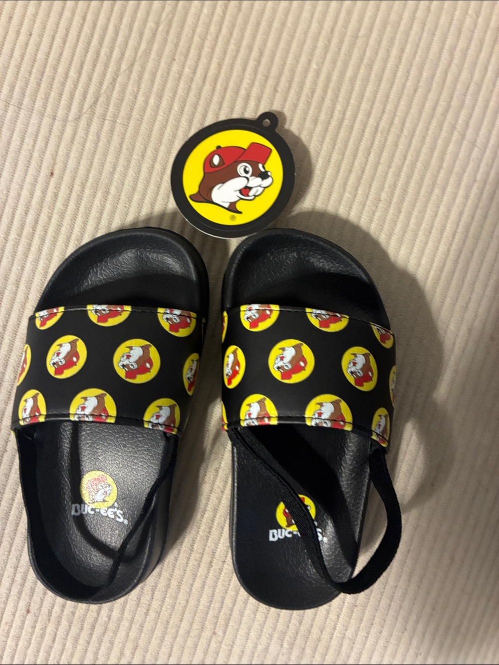 Buc-ee’s Black Slides Size T8